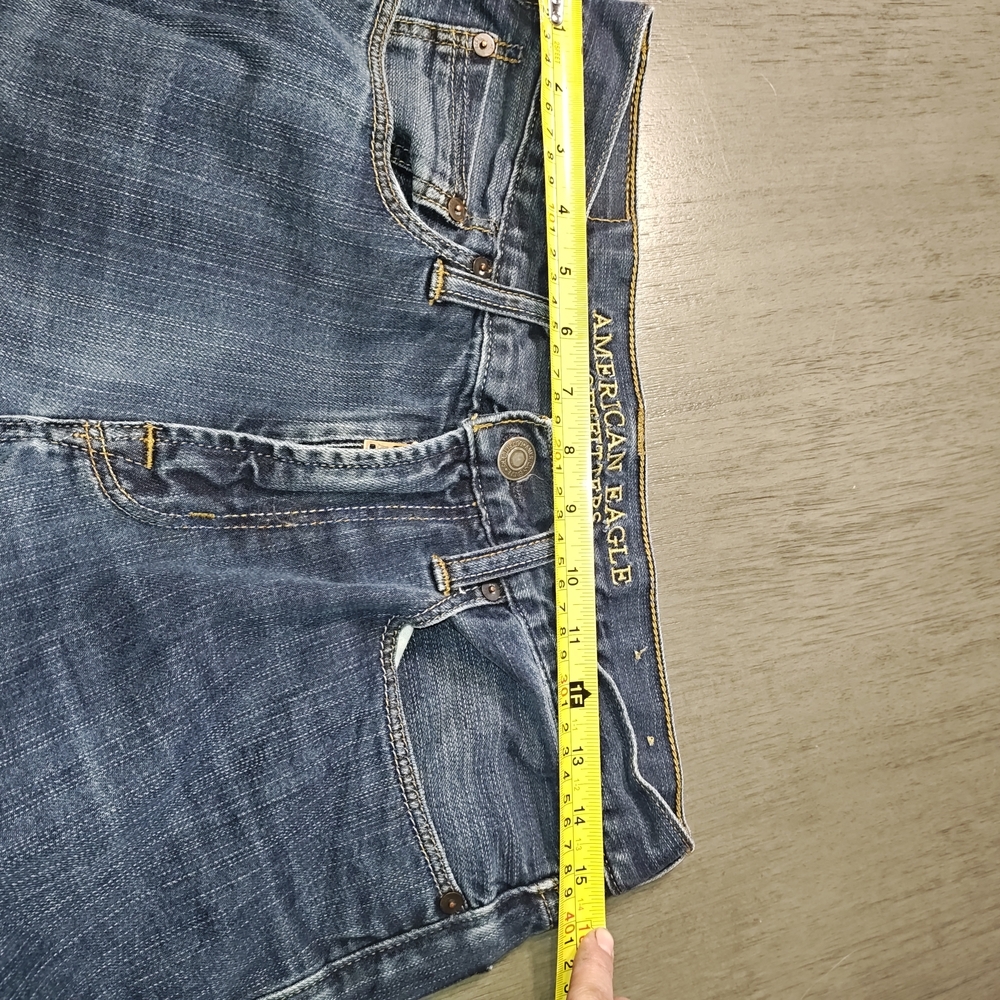 American Eagle Outfitters Woman Blue Jeans ,Size 31x32,Straight Leg,mid rise - Picture 6 of 10